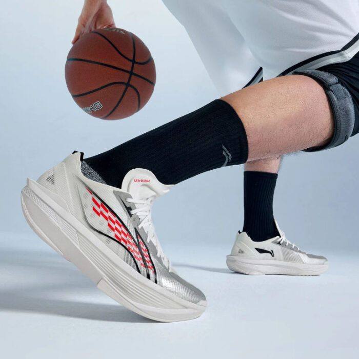 2025 Li-Ning Superlight  ULTRALIGHT Top Light Boom  basketball Shoes in Standard white/silver - Image 8