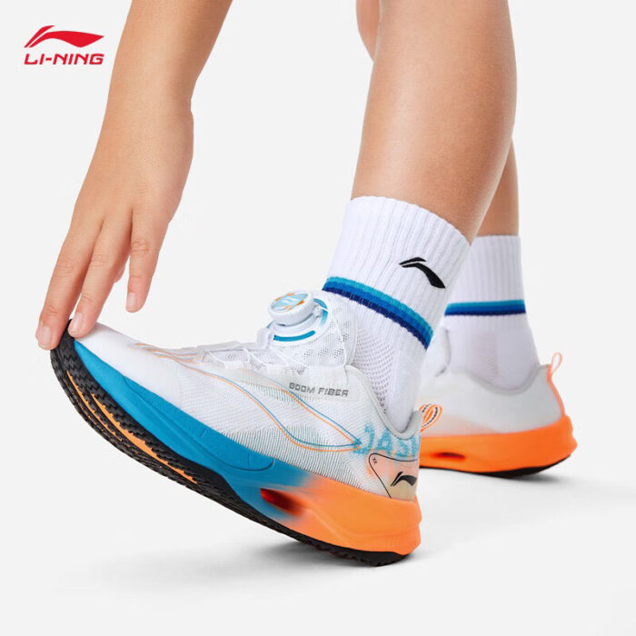 2025 Li Ning Superlight Ultra light BOOM FIBER Running Shoes For Kids Youth Boys and Girls in White Orange Blue - Image 7