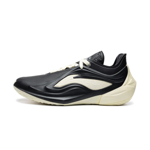 Li Ning Jimmy Butler JB4 DRK Basketball Sneakers in Black/White.