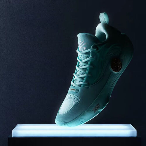 Curry Moments x WOW 12 Liberty
